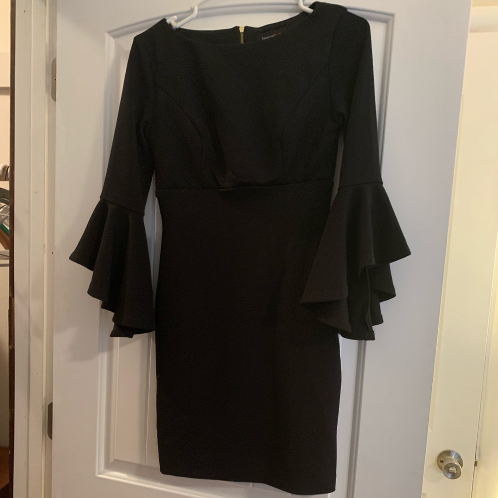 Pretty black dress
